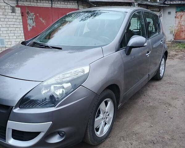 Серый Рено Сценик, объемом двигателя 1.5 л и пробегом 222 тыс. км за 7000 $, фото 5 на Automoto.ua