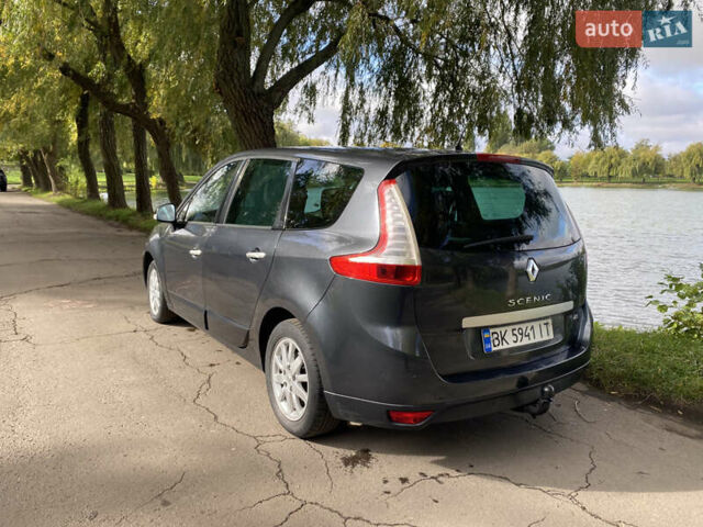 Рено Сценік 2011 у Рівному на Automoto.ua Сірий Рено Сценік, об'ємом двигуна 1.6 л та пробігом 214 тис. км за 6450 $, фото 9 на Automoto.ua