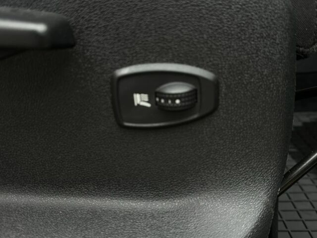 Серый Рено Сценик, объемом двигателя 1.6 л и пробегом 165 тыс. км за 8800 $, фото 19 на Automoto.ua