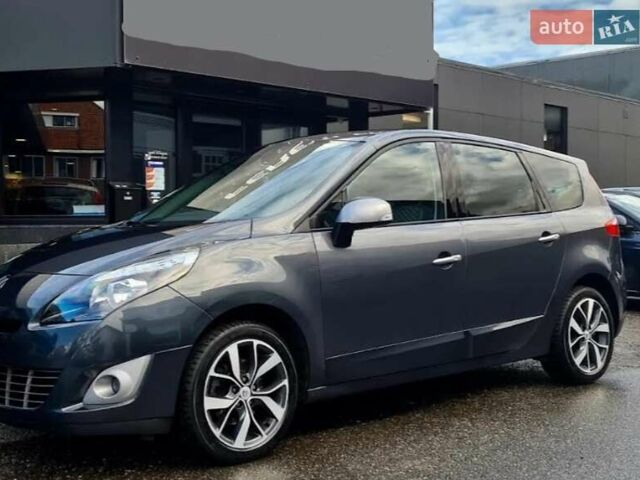 Серый Рено Сценик, объемом двигателя 1.6 л и пробегом 227 тыс. км за 8150 $, фото 1 на Automoto.ua