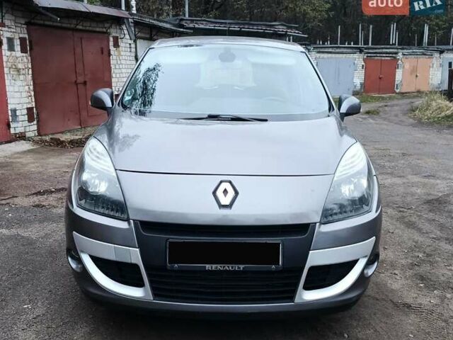 Серый Рено Сценик, объемом двигателя 1.5 л и пробегом 222 тыс. км за 7000 $, фото 1 на Automoto.ua