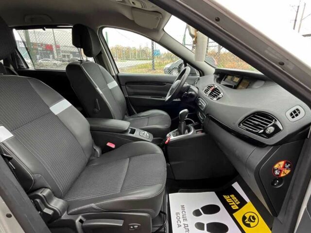 Рено Сценик 2011 в Стрые на Automoto.ua Серый Рено Сценик, объемом двигателя 2 л и пробегом 215 тыс. км за 7500 $, фото 20 на Automoto.ua