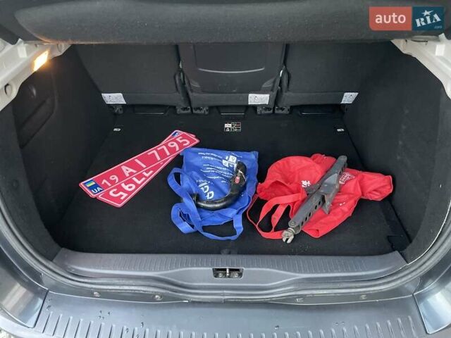 Серый Рено Сценик, объемом двигателя 1.6 л и пробегом 241 тыс. км за 7500 $, фото 43 на Automoto.ua