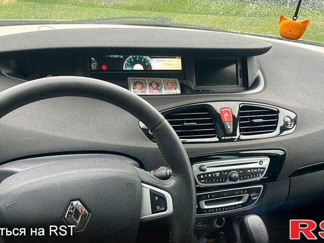 Серый Рено Сценик, объемом двигателя 1.5 л и пробегом 0 тыс. км за 8000 $, фото 5 на Automoto.ua