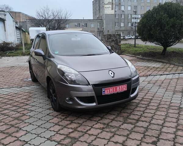Серый Рено Сценик, объемом двигателя 1.5 л и пробегом 251 тыс. км за 8250 $, фото 18 на Automoto.ua