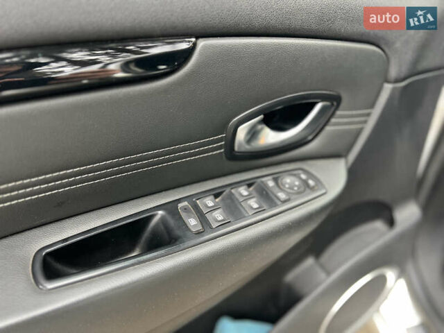 Рено Сценік 2011 у Львові на Automoto.ua Сірий Рено Сценік, об'ємом двигуна 1.6 л та пробігом 208 тис. км за 7250 $, фото 24 на Automoto.ua