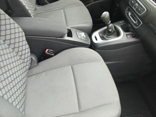 Сірий Рено Сценік, об'ємом двигуна 1.6 л та пробігом 240 тис. км за 7750 $, фото 6 на Automoto.ua