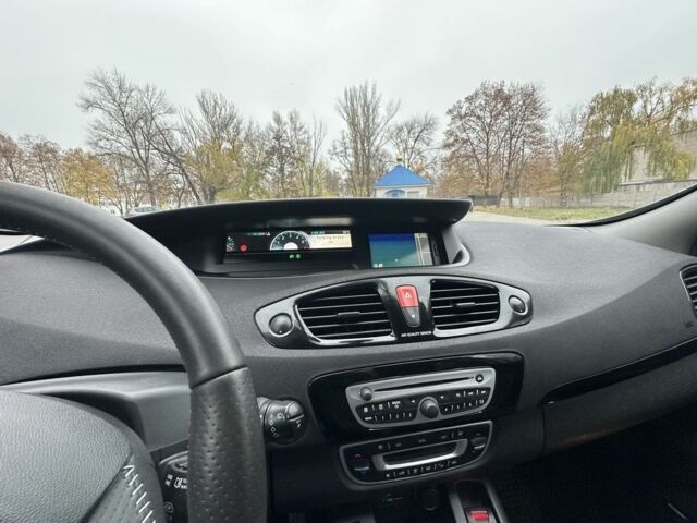 Серый Рено Сценик, объемом двигателя 1.6 л и пробегом 165 тыс. км за 8800 $, фото 17 на Automoto.ua