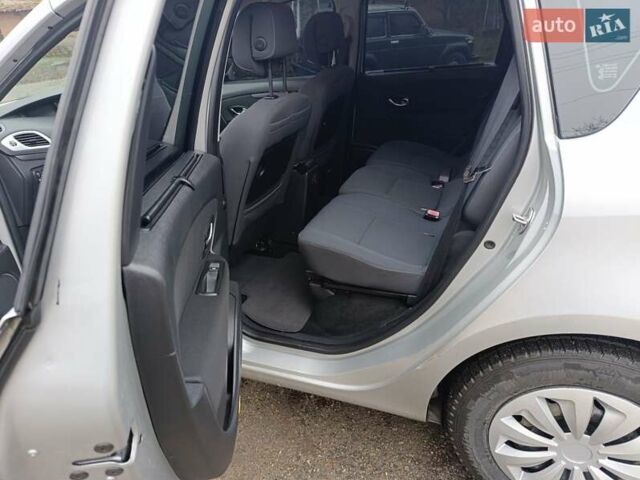 Сірий Рено Сценік, об'ємом двигуна 1.5 л та пробігом 183 тис. км за 7100 $, фото 13 на Automoto.ua