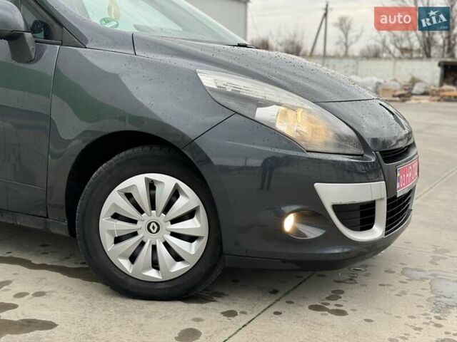 Сірий Рено Сценік, об'ємом двигуна 1.6 л та пробігом 233 тис. км за 8300 $, фото 11 на Automoto.ua