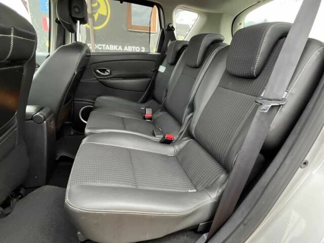 Рено Сценик 2011 в Стрые на Automoto.ua Серый Рено Сценик, объемом двигателя 2 л и пробегом 215 тыс. км за 7500 $, фото 21 на Automoto.ua