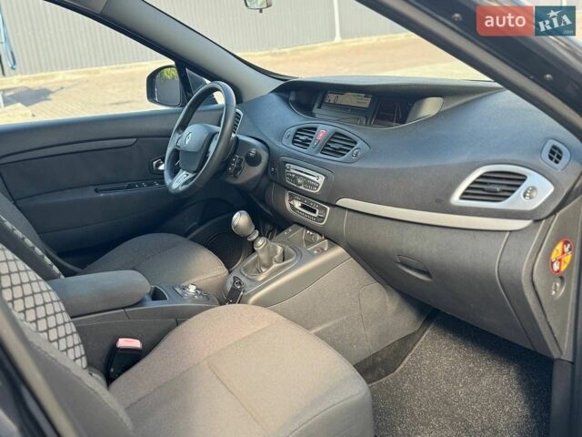 Серый Рено Сценик, объемом двигателя 1.4 л и пробегом 182 тыс. км за 6999 $, фото 12 на Automoto.ua