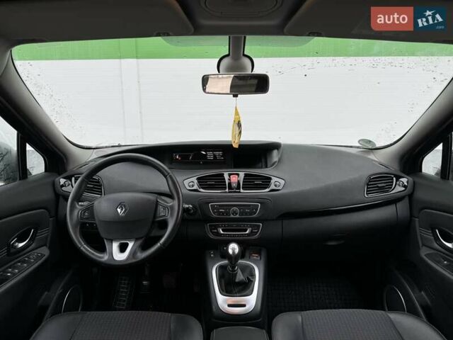 Сірий Рено Сценік, об'ємом двигуна 1.6 л та пробігом 233 тис. км за 8300 $, фото 29 на Automoto.ua