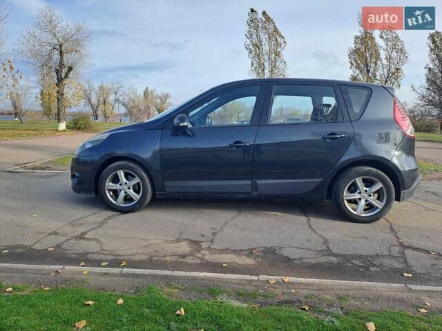 Сірий Рено Сценік, об'ємом двигуна 1.5 л та пробігом 286 тис. км за 6400 $, фото 2 на Automoto.ua