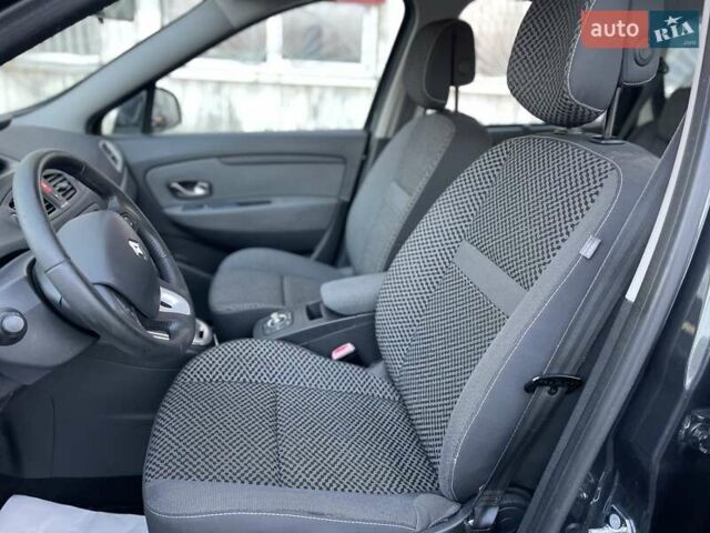 Серый Рено Сценик, объемом двигателя 1.6 л и пробегом 241 тыс. км за 7500 $, фото 31 на Automoto.ua