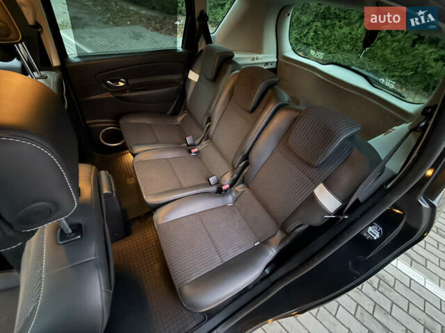 Сірий Рено Сценік, об'ємом двигуна 1.6 л та пробігом 231 тис. км за 7300 $, фото 21 на Automoto.ua