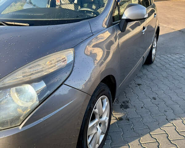 Сірий Рено Сценік, об'ємом двигуна 1.5 л та пробігом 299 тис. км за 5850 $, фото 8 на Automoto.ua