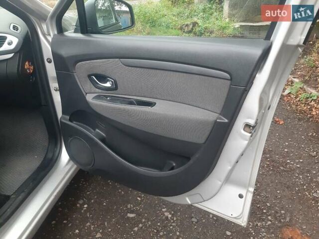 Сірий Рено Сценік, об'ємом двигуна 1.46 л та пробігом 194 тис. км за 5500 $, фото 4 на Automoto.ua