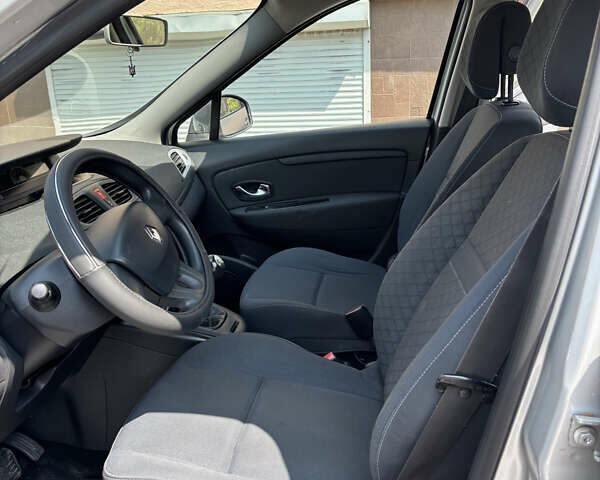 Серый Рено Сценик, объемом двигателя 1.6 л и пробегом 358 тыс. км за 6700 $, фото 11 на Automoto.ua