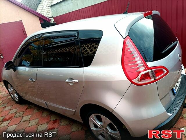 Серый Рено Сценик, объемом двигателя 1.5 л и пробегом 275 тыс. км за 6900 $, фото 12 на Automoto.ua