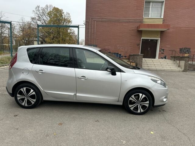 Серый Рено Сценик, объемом двигателя 1.6 л и пробегом 165 тыс. км за 8800 $, фото 11 на Automoto.ua