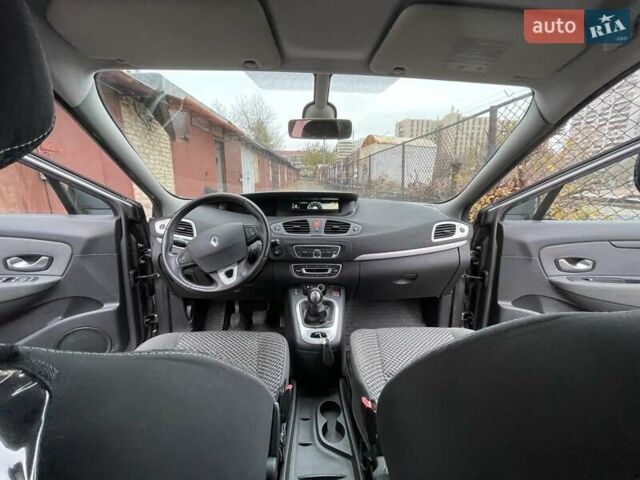 Сірий Рено Сценік, об'ємом двигуна 0 л та пробігом 207 тис. км за 6700 $, фото 20 на Automoto.ua