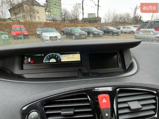 Серый Рено Сценик, объемом двигателя 2 л и пробегом 215 тыс. км за 7500 $, фото 14 на Automoto.ua