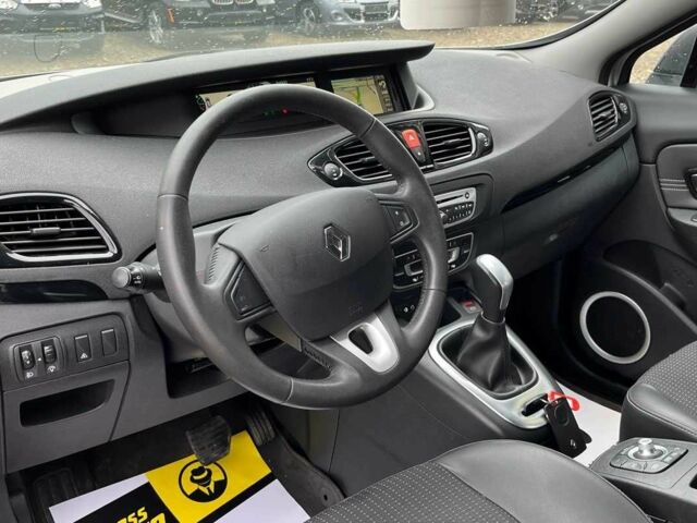 Рено Сценик 2011 в Стрые на Automoto.ua Серый Рено Сценик, объемом двигателя 2 л и пробегом 215 тыс. км за 7500 $, фото 16 на Automoto.ua