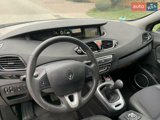 Серый Рено Сценик, объемом двигателя 1.5 л и пробегом 209 тыс. км за 7400 $, фото 27 на Automoto.ua