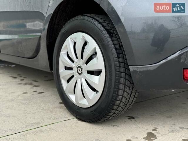 Сірий Рено Сценік, об'ємом двигуна 1.6 л та пробігом 233 тис. км за 8300 $, фото 28 на Automoto.ua