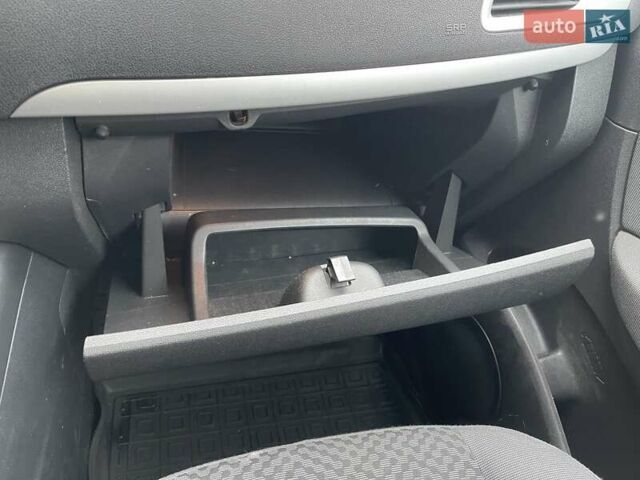 Сірий Рено Сценік, об'ємом двигуна 0 л та пробігом 207 тис. км за 6700 $, фото 23 на Automoto.ua