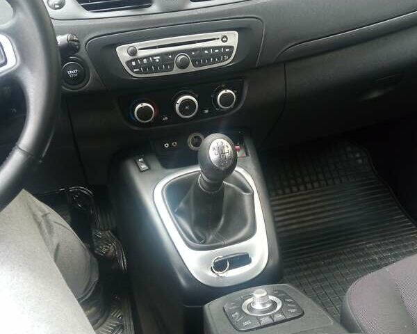 Серый Рено Сценик, объемом двигателя 1.5 л и пробегом 176 тыс. км за 6299 $, фото 64 на Automoto.ua