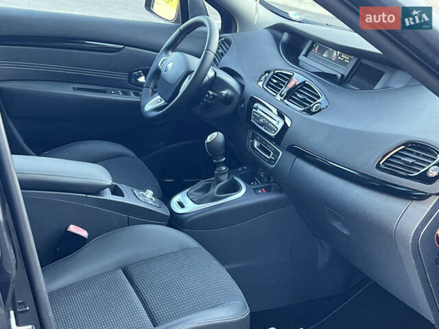 Сірий Рено Сценік, об'ємом двигуна 1.5 л та пробігом 230 тис. км за 8400 $, фото 62 на Automoto.ua