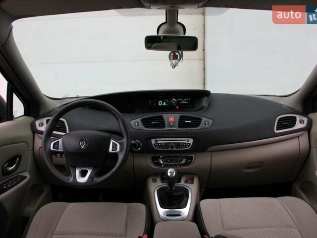 Сірий Рено Сценік, об'ємом двигуна 1.6 л та пробігом 217 тис. км за 6300 $, фото 18 на Automoto.ua