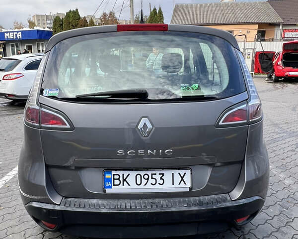 Серый Рено Сценик, объемом двигателя 1.6 л и пробегом 186 тыс. км за 7300 $, фото 14 на Automoto.ua