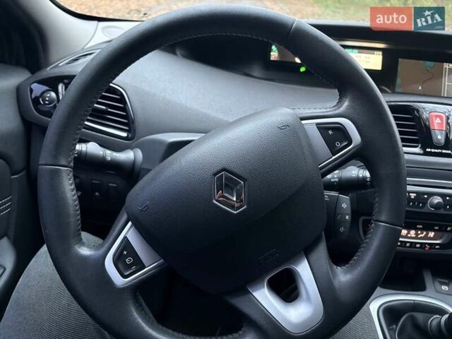 Сірий Рено Сценік, об'ємом двигуна 1.4 л та пробігом 196 тис. км за 8000 $, фото 23 на Automoto.ua