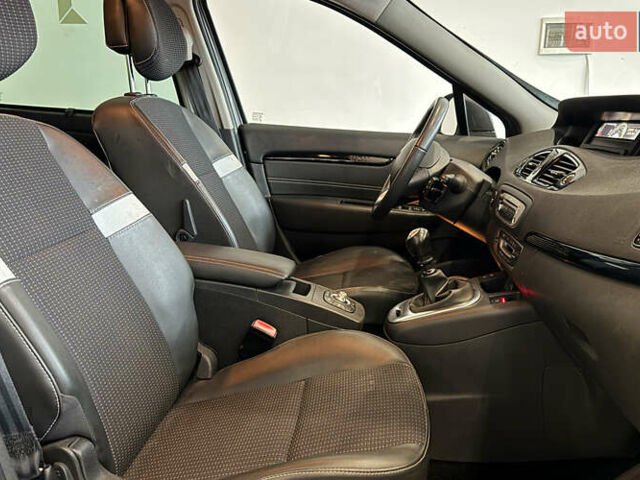 Сірий Рено Сценік, об'ємом двигуна 1.6 л та пробігом 231 тис. км за 8700 $, фото 20 на Automoto.ua