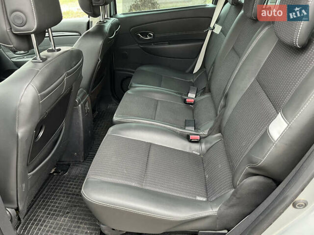 Сірий Рено Сценік, об'ємом двигуна 1.2 л та пробігом 203 тис. км за 7300 $, фото 10 на Automoto.ua