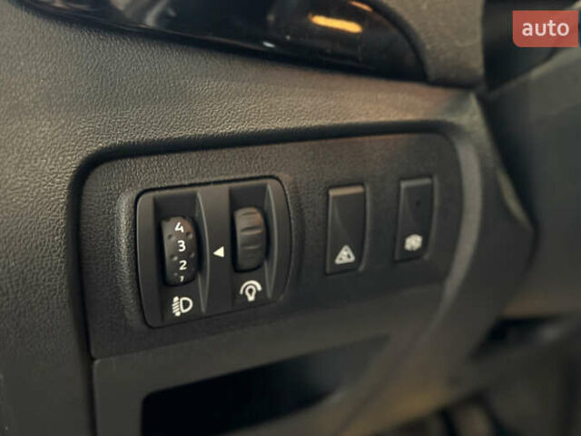 Сірий Рено Сценік, об'ємом двигуна 1.6 л та пробігом 231 тис. км за 8700 $, фото 12 на Automoto.ua