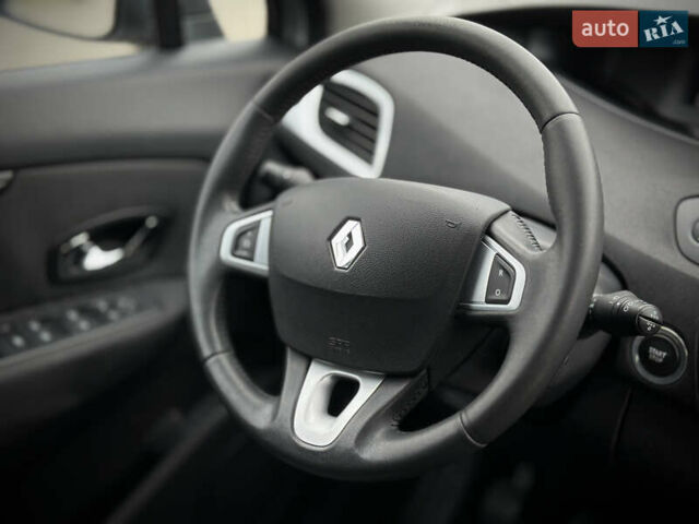 Сірий Рено Сценік, об'ємом двигуна 1.5 л та пробігом 292 тис. км за 7700 $, фото 69 на Automoto.ua