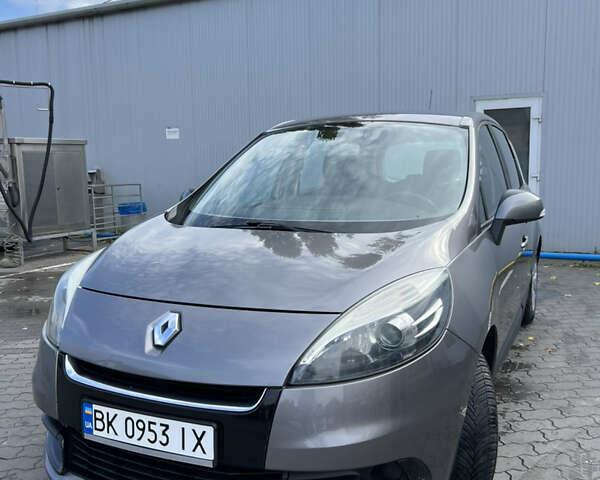 Серый Рено Сценик, объемом двигателя 1.6 л и пробегом 186 тыс. км за 7300 $, фото 29 на Automoto.ua