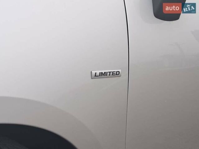 Серый Рено Сценик, объемом двигателя 1.5 л и пробегом 224 тыс. км за 8750 $, фото 6 на Automoto.ua