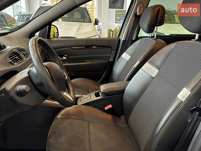 Сірий Рено Сценік, об'ємом двигуна 1.6 л та пробігом 231 тис. км за 8700 $, фото 8 на Automoto.ua