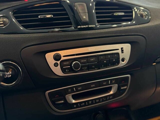 Сірий Рено Сценік, об'ємом двигуна 1.6 л та пробігом 231 тис. км за 8700 $, фото 13 на Automoto.ua