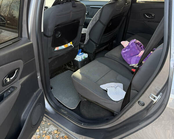 Серый Рено Сценик, объемом двигателя 1.46 л и пробегом 289 тыс. км за 7799 $, фото 5 на Automoto.ua