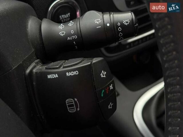 Рено Сценик 2012 в Ровно на Automoto.ua Серый Рено Сценик, объемом двигателя 1.46 л и пробегом 186 тыс. км за 8600 $, фото 31 на Automoto.ua