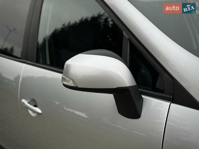Сірий Рено Сценік, об'ємом двигуна 1.5 л та пробігом 292 тис. км за 7700 $, фото 20 на Automoto.ua