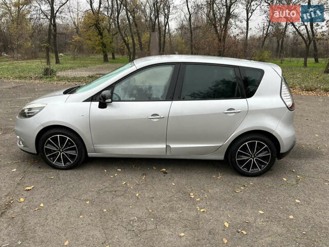 Сірий Рено Сценік, об'ємом двигуна 1.2 л та пробігом 203 тис. км за 7300 $, фото 1 на Automoto.ua