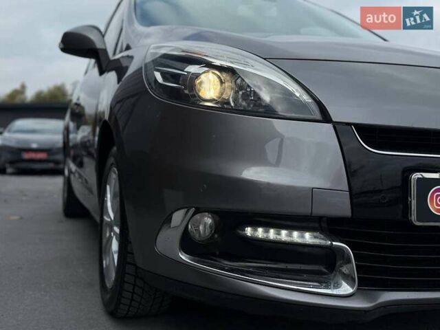 Рено Сценик 2012 в Ровно на Automoto.ua Серый Рено Сценик, объемом двигателя 1.46 л и пробегом 186 тыс. км за 8600 $, фото 8 на Automoto.ua