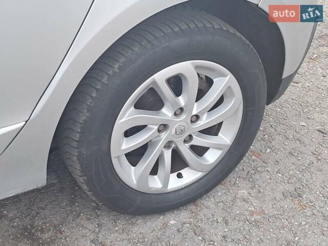 Серый Рено Сценик, объемом двигателя 1.5 л и пробегом 224 тыс. км за 8750 $, фото 8 на Automoto.ua